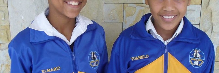 Elmario Prins (links) en Tsuanelo Haarhoff (regs) het ons skool by die Spelkompetisie van die Overberg Onderwysdistrik verteenwoordig. Hulle het aan die Stanford kluster deelgeneem en na die Kring 2 kompetisie deurgedring. Daarna het hulle aan die Overberg Kompetisie deelgeneem. Hulle het mooi gevaar, maar kon ongelukkig nie na die volgende ronde deurdring nie. Ons wens hulle geluk met hul mooi prestasies.